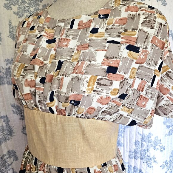 Size S Contrast Waist Flutter Sleeve Dress New - Picture 5 of 8